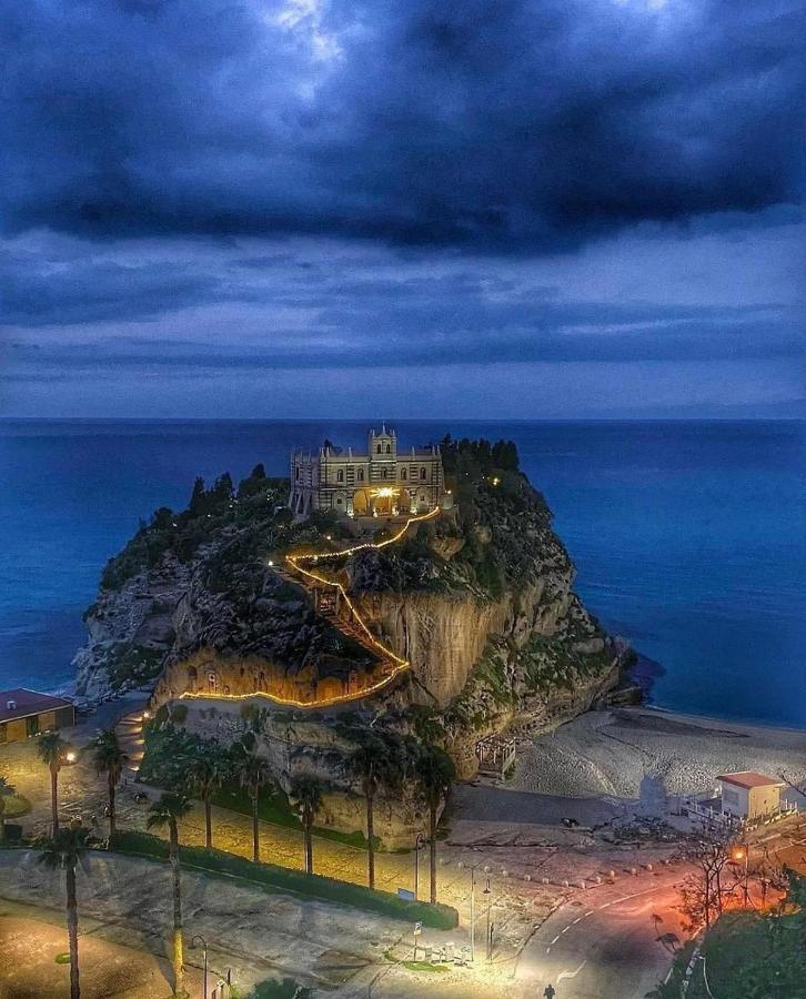 J Luxury Home Tropea Exteriör bild
