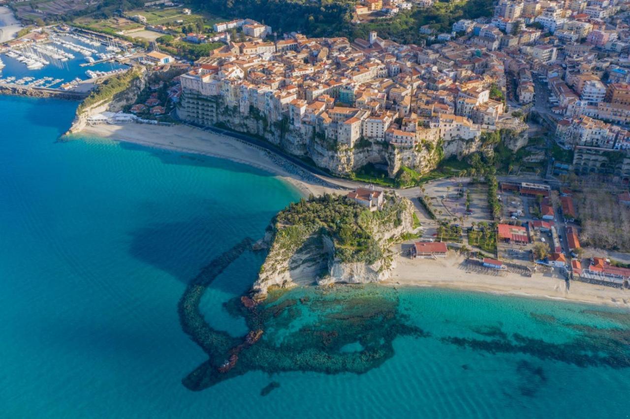 J Luxury Home Tropea Exteriör bild